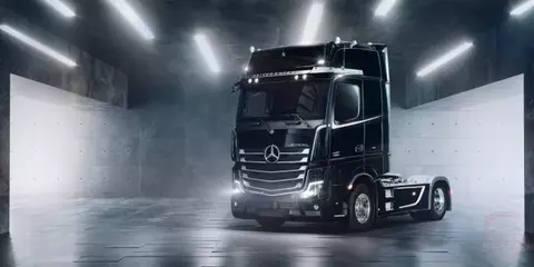 Mercedes представил тягач Actros L в эксклюзивной спецверсии